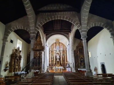 Iglesia De San Pedro Apóstol